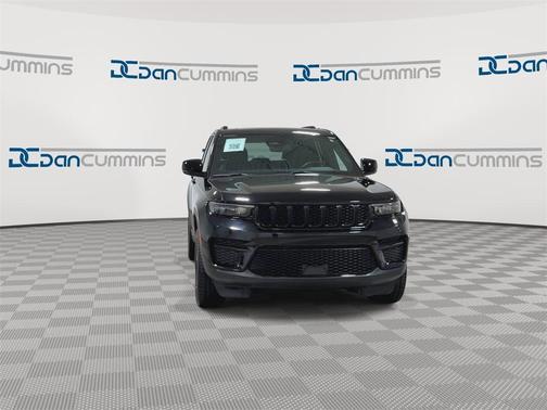 2022 Jeep Grand Cherokee Altitude