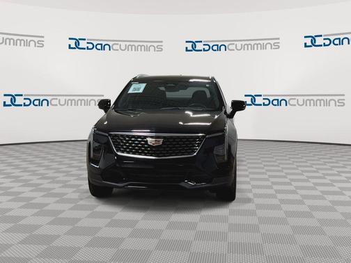 Stellar Black Metallic 2024 Cadillac XT4 Premium Luxury