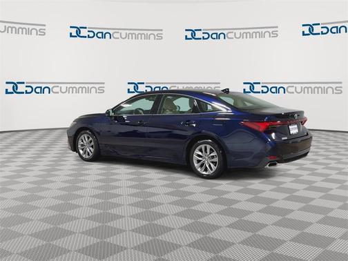 2021 Toyota Avalon XLE