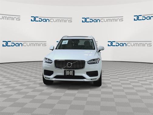 2021 Volvo XC90 T5 Momentum 7 Passenger