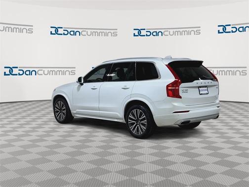 2021 Volvo XC90 T5 Momentum 7 Passenger