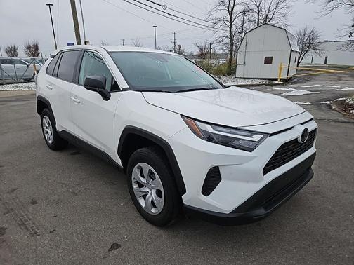 2024 Toyota RAV4 LE
