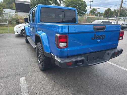 2025 Jeep Gladiator Sport