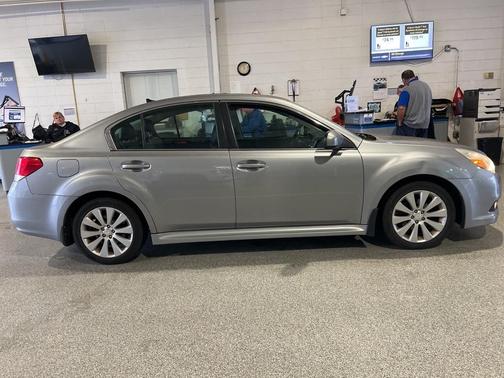 2011 Subaru Legacy 2.5i