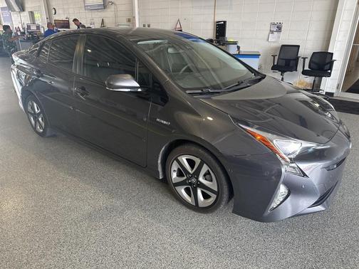 2018 Toyota Prius Four Touring