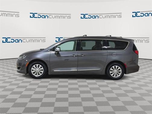2018 Chrysler Pacifica Touring-L