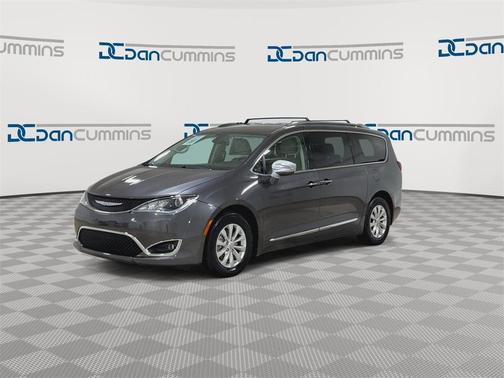 2018 Chrysler Pacifica Touring-L