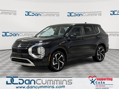 2023 Mitsubishi Outlander SE Special Edition