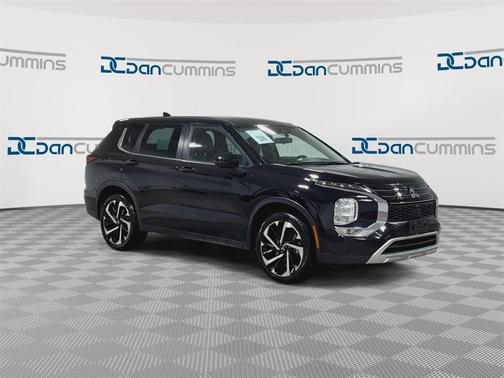 2023 Mitsubishi Outlander SE Special Edition