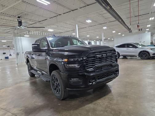 Diamond Black 2026 RAM 2500 Big Horn