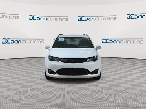 2020 Chrysler Pacifica Launch Edition