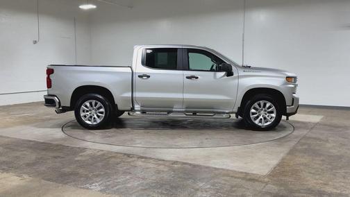 Silver Ice Metallic 2019 Chevrolet Silverado 1500 Custom