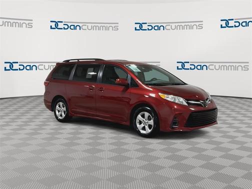 2020 Toyota Sienna LE