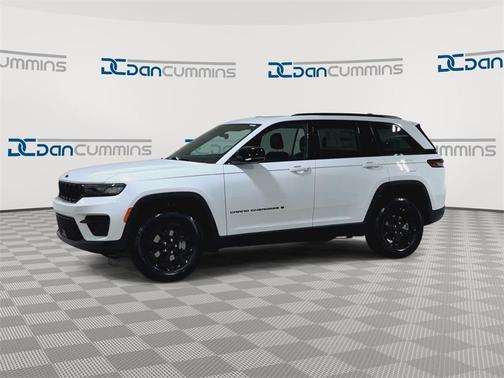 2025 Jeep Grand Cherokee Laredo