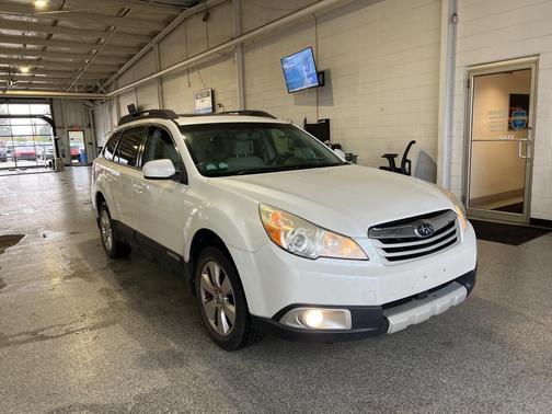 2011 Subaru Outback 2.5i