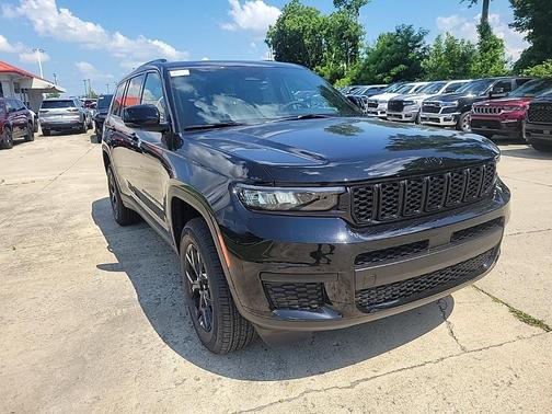 2025 Jeep Grand Cherokee L Laredo
