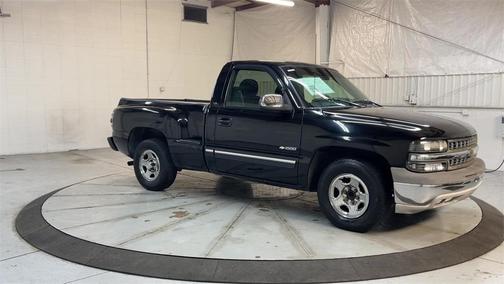 Photo 2 of 25 of 2000 Chevrolet Silverado 1500 LS