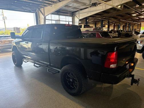 Brilliant Black Crystal Pearlcoat 2016 RAM 2500 Big Horn