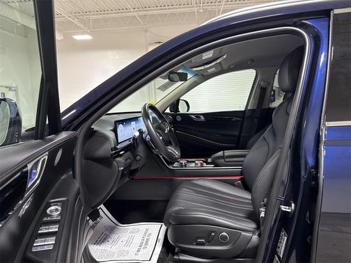 2025 Genesis GV80 2.5T