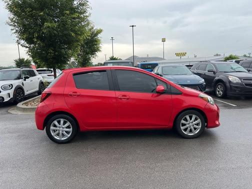 2015 Toyota Yaris LE