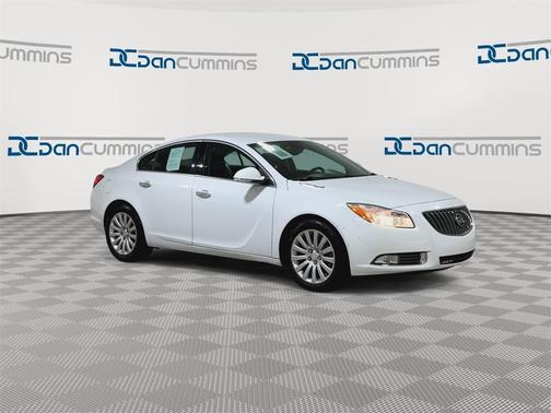 2013 Buick Regal Premium 1