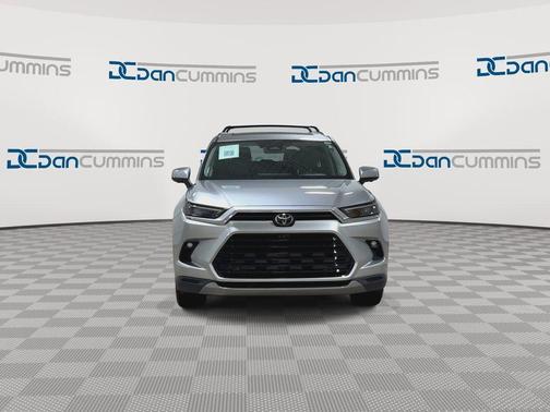 Celestial Silver Metallic 2024 Toyota Grand Highlander LIMITED