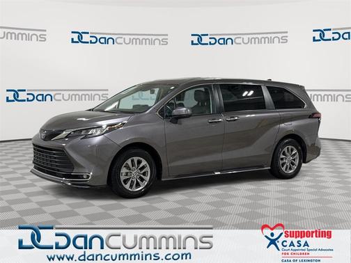 2022 Toyota Sienna XLE