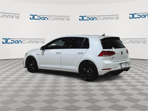 2019 Volkswagen Golf R 2.0T w/DCC & Navigation