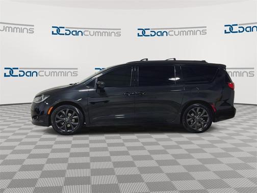 2020 Chrysler Pacifica Touring-L