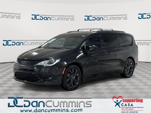 2020 Chrysler Pacifica Touring-L