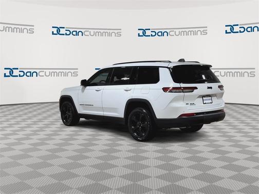 2022 Jeep Grand Cherokee L Laredo