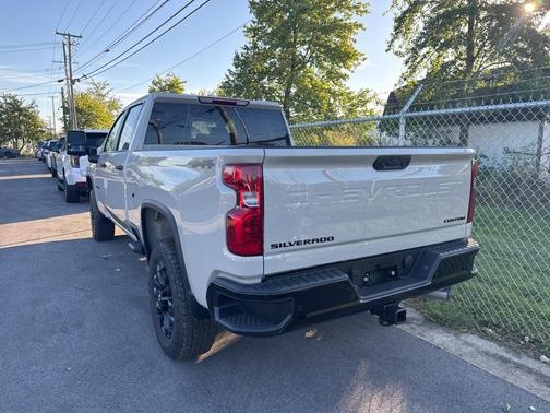 2026 Chevrolet Silverado 2500 Custom