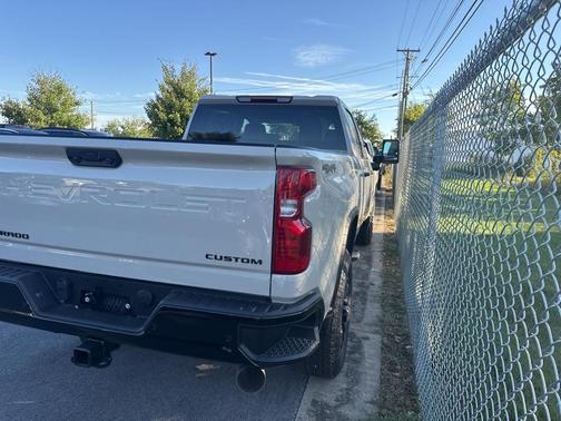 2026 Chevrolet Silverado 2500 Custom