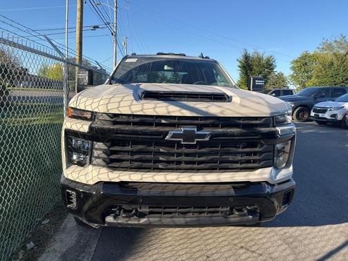2026 Chevrolet Silverado 2500 Custom