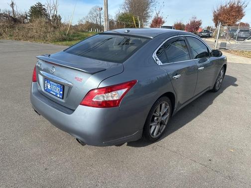 2010 Nissan Maxima SV