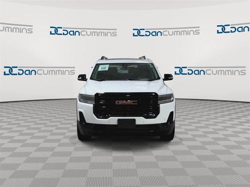 2022 GMC Acadia SLT