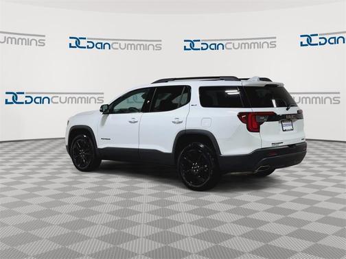 2022 GMC Acadia SLT