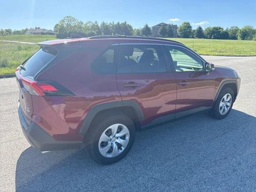 Pearl 2019 Toyota RAV4 LE