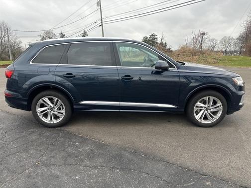 2024 Audi Q7 55 Premium Plus