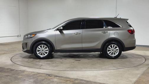Titanium Silver 2019 Kia Sorento LX