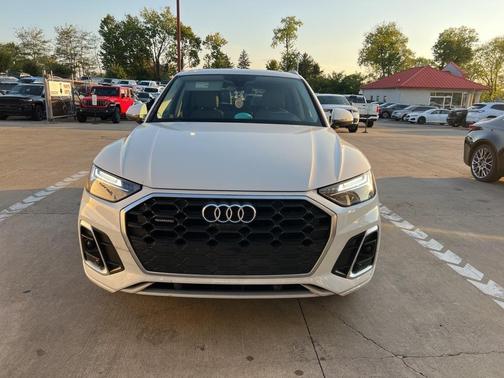 2022 Audi Q5 45 S line quattro Premium