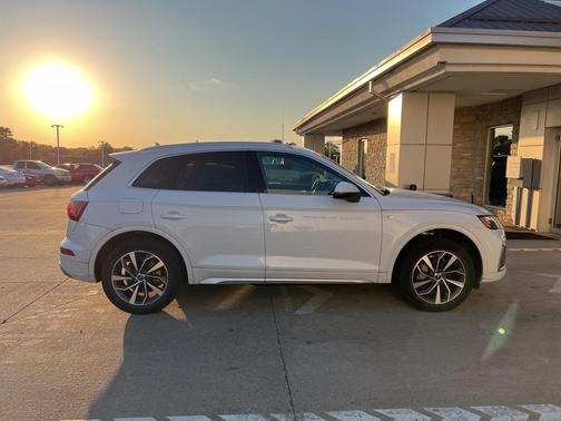 2022 Audi Q5 45 S line quattro Premium
