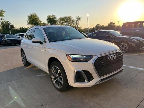 2022 Audi Q5 45 S line quattro Premium