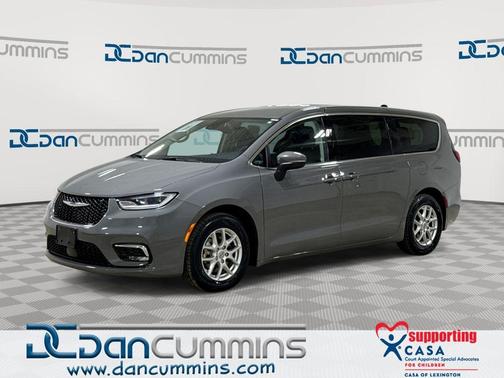 2023 Chrysler Pacifica Touring-L