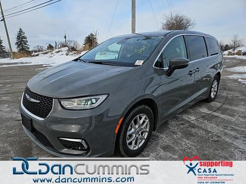 2023 Chrysler Pacifica Touring-L