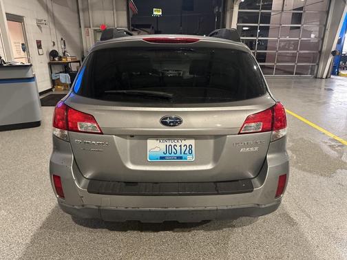 2011 Subaru Outback 2.5i Premium