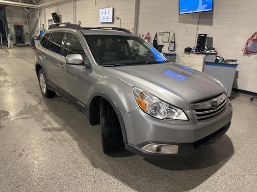 2011 Subaru Outback 2.5i Premium