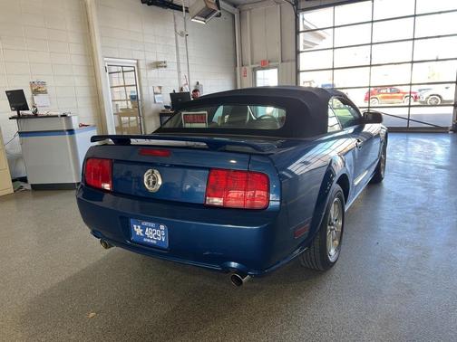 2006 Ford Mustang V6