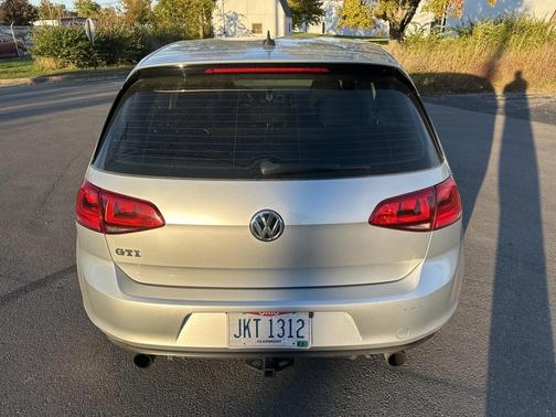 2017 Volkswagen Golf GTI S 4-Door