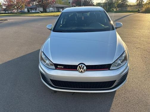 2017 Volkswagen Golf GTI S 4-Door